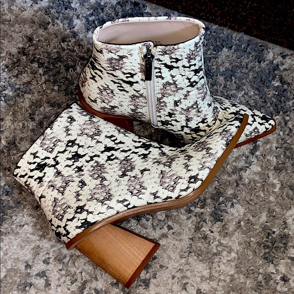 Snakeskin pattern boots